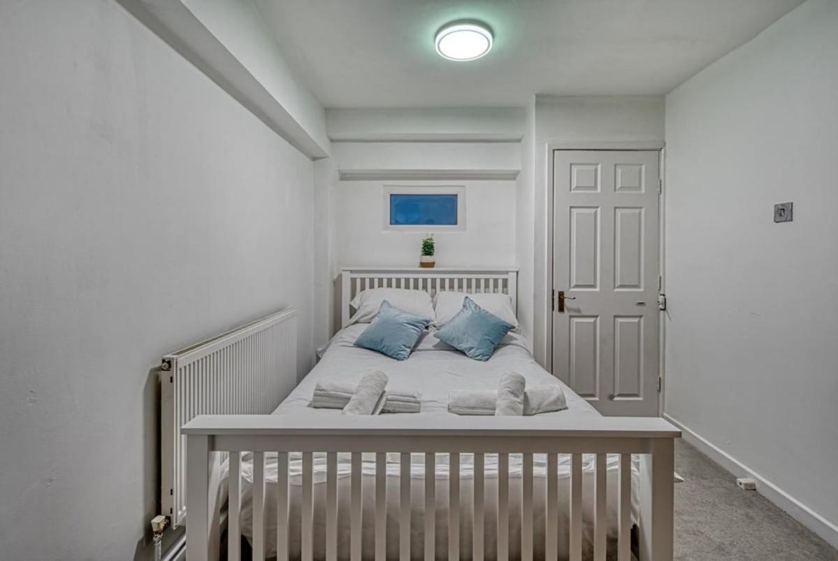 Cozy 4-bed For Contractors & Families